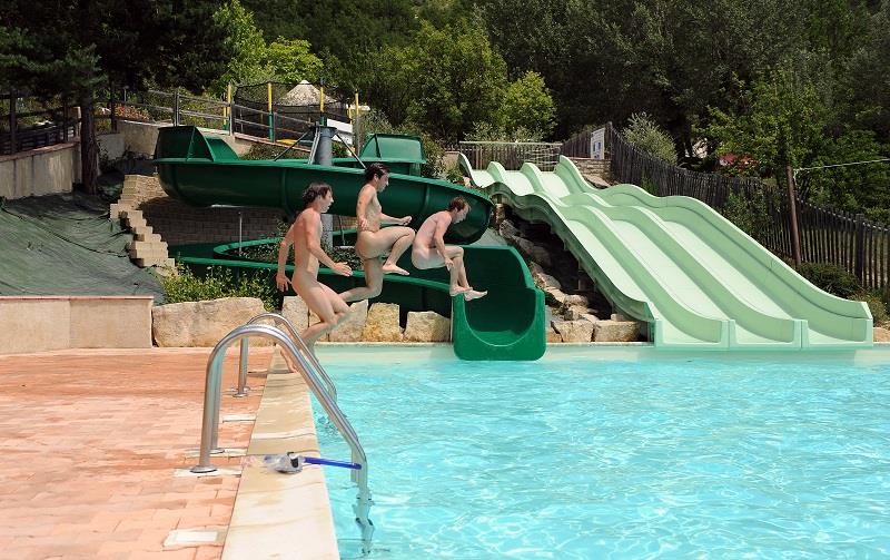 camp naturiste Camping naturiste Les Lauzons - Alpes-de-Haute-Provence ...