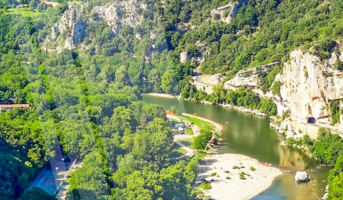 Camping -Domaine des Blachas - Salavas - Rhone-Alpes - France Camping -Domaine des Blachas - Salavas - Rhone-Alpes - France