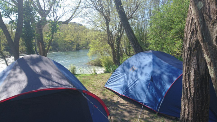 Camping -L'ile Sur Mezelet - Vallon-Pont-d'Arc - Rhone-Alpes - France Camping -L'ile Sur Mezelet - Vallon-Pont-d'Arc - Rhone-Alpes - France