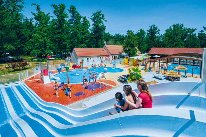 Camping -La Grande Tortue - Candé-sur-Beuvron - Grand Center - France Camping -La Grande Tortue - Candé-sur-Beuvron - Grand Center - France