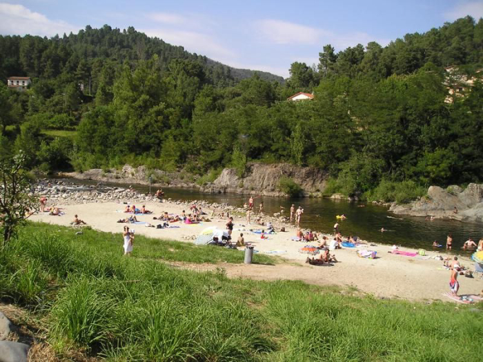 Camping -Le Pont des Issoux - Lalevade-d'Ardèche - Rhone-Alpes - France Camping -Le Pont des Issoux - Lalevade-d'Ardèche - Rhone-Alpes - France