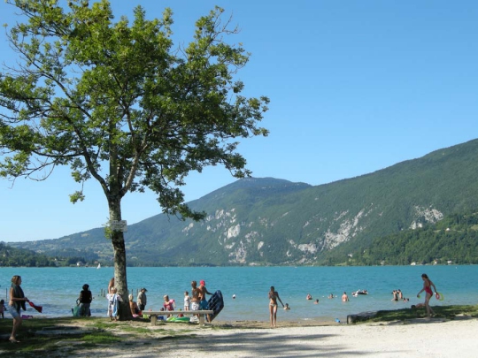 Camping - Novalaise - Rhone-Alpes - des Chavannes Camping - Novalaise - Rhone-Alpes - des Chavannes