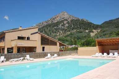 Camping - Buis-les-Baronnies - Rhone-Alpes - La Fontaine d'Annibal Camping - Buis-les-Baronnies - Rhone-Alpes - La Fontaine d'Annibal