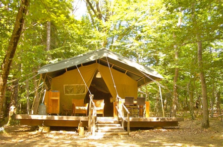 Camping -Le Grand Bois - Le Poët-Célard - Rhone-Alpes - France Camping -Le Grand Bois - Le Poët-Célard - Rhone-Alpes - France
