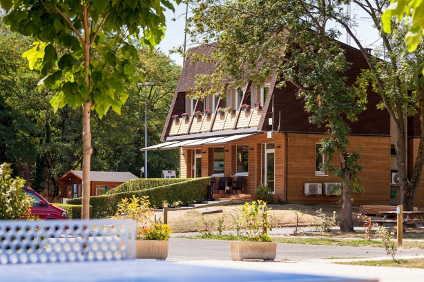 Camping -Paris Est - Champigny-sur-Marne - Ile-de-France - France Camping -Paris Est - Champigny-sur-Marne - Ile-de-France - France