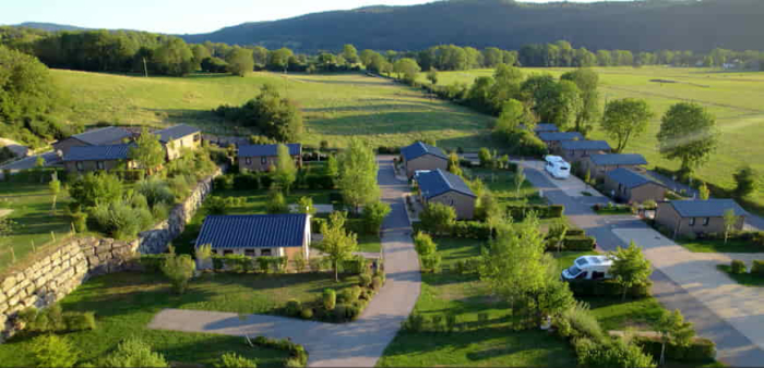 Camping Les 12 Cols - Hauteville-Lompnes