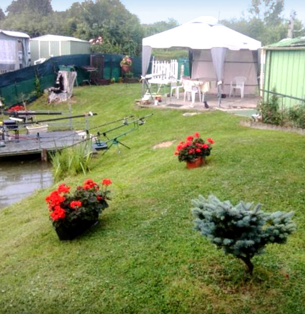 Camping Les 4 Derniers - RIBEMONT SUR ANCRE